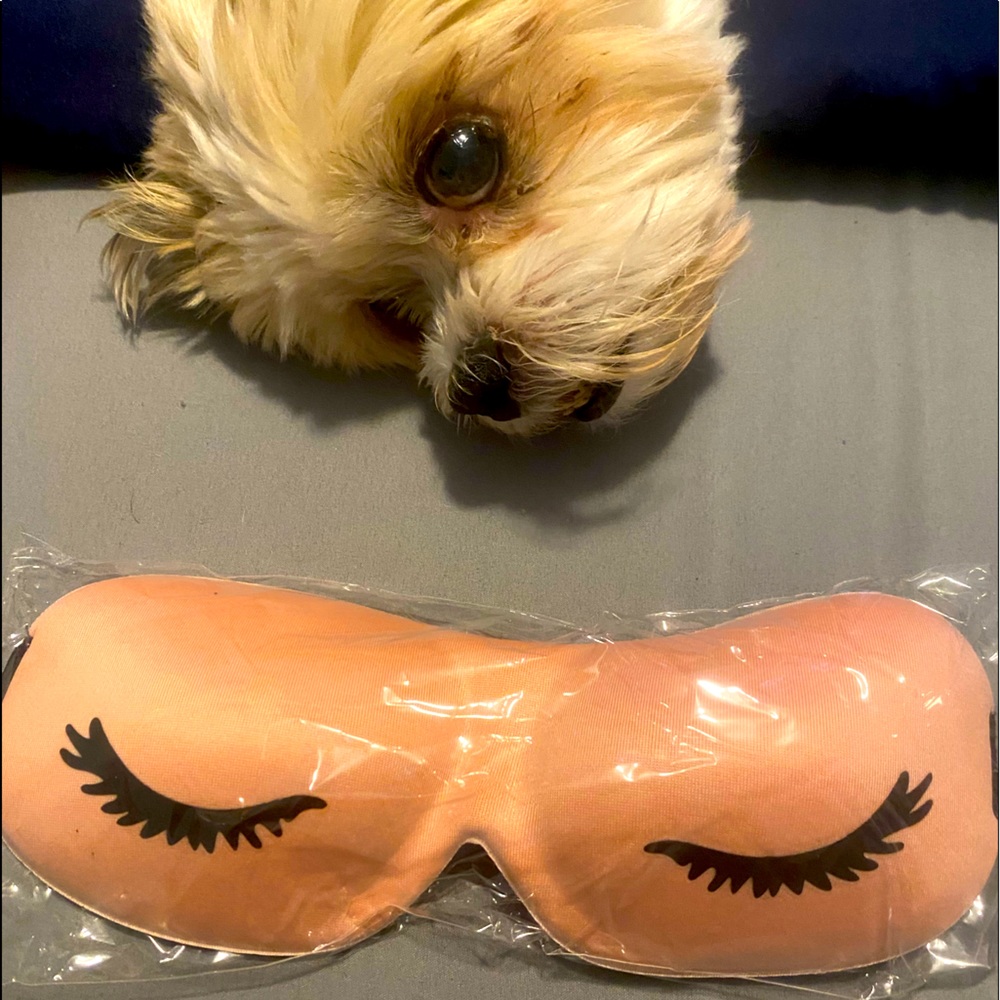 Brand New Sleeping Mask with Eyelashes - Picture 1 of 1
